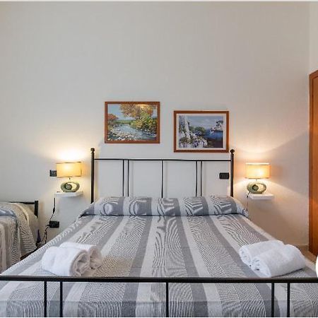 La Terrazza Hotel Peschiera del Garda Bagian luar foto